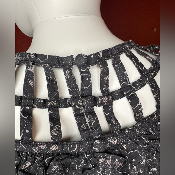 Christy Dawn- The Sydney Blouse in Print Gingko Black. Size M - Picture 9 of 10